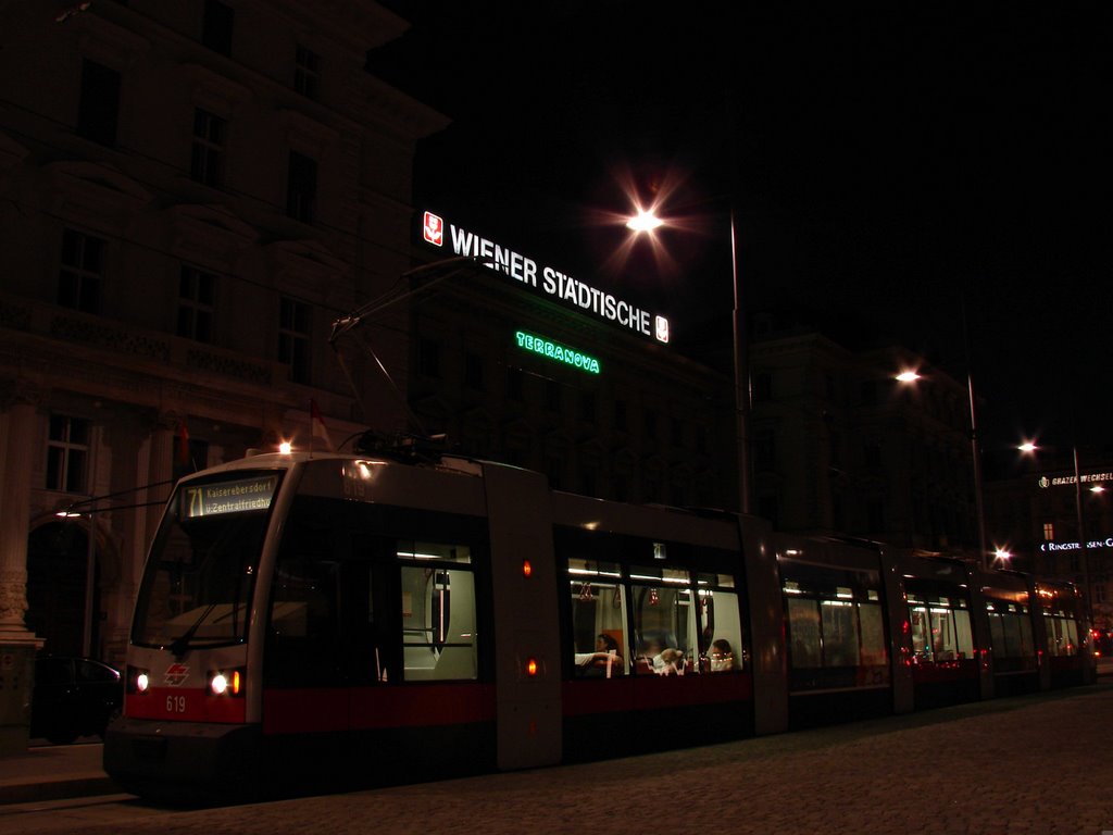 Strassenbahn - Schwarzenbergstrasse by Daniel Dutka