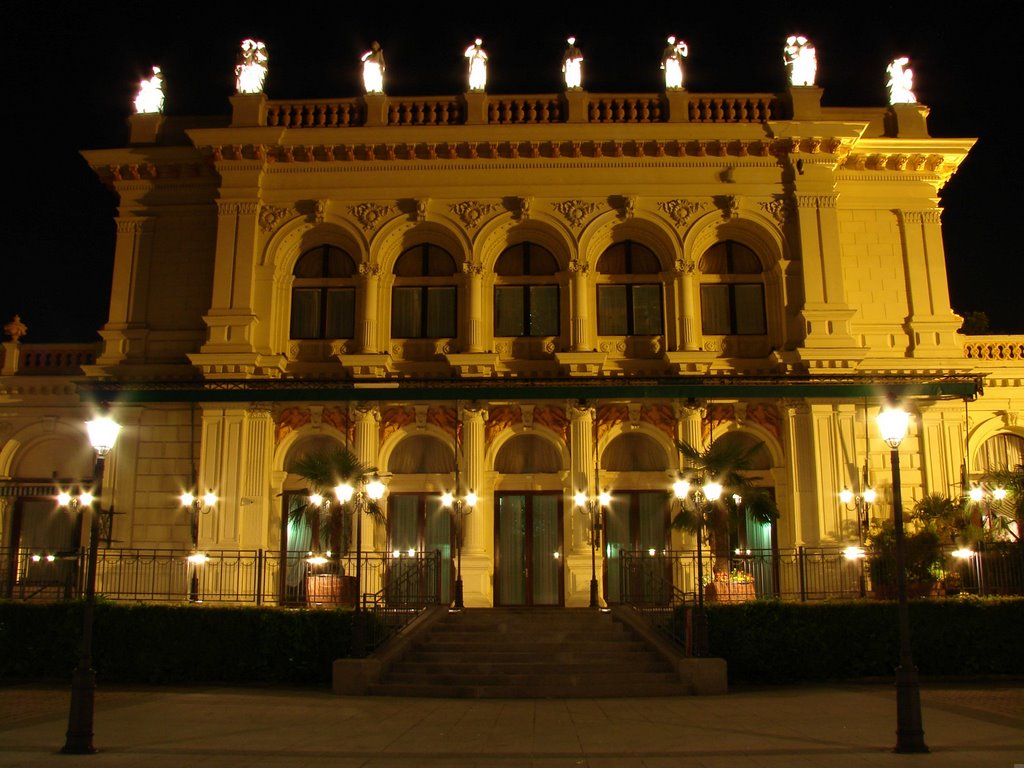 Johann Restaurant in Stadtpark by Daniel Dutka