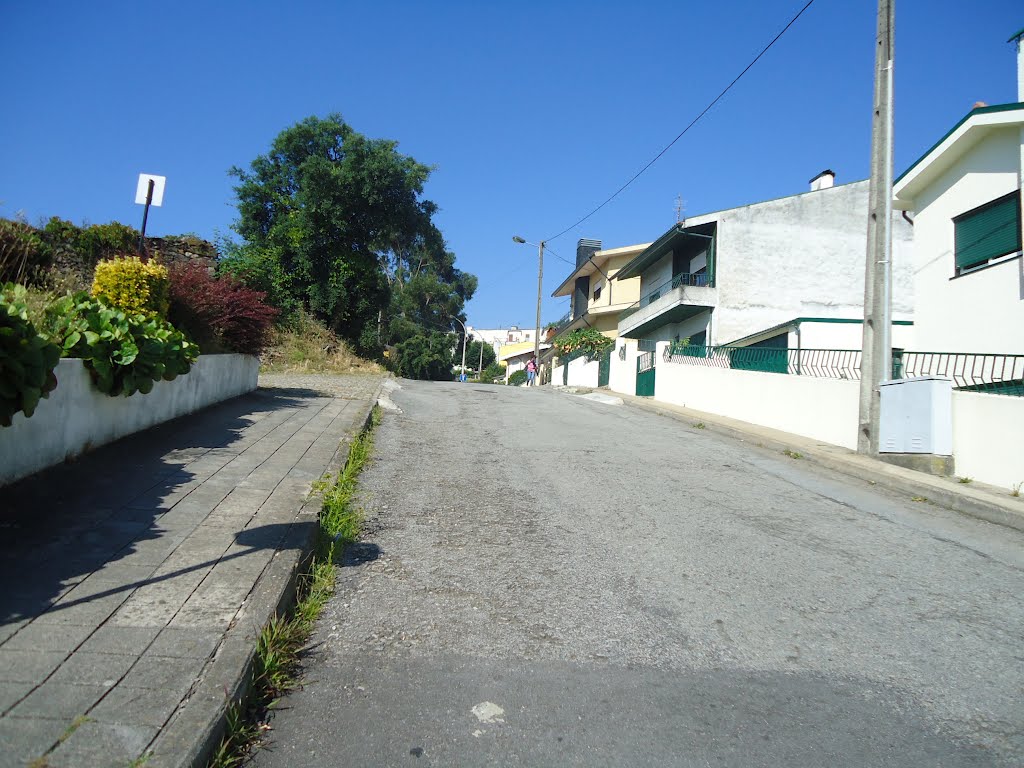 Rua João Elias-Valongo by Belmiro Teixeira