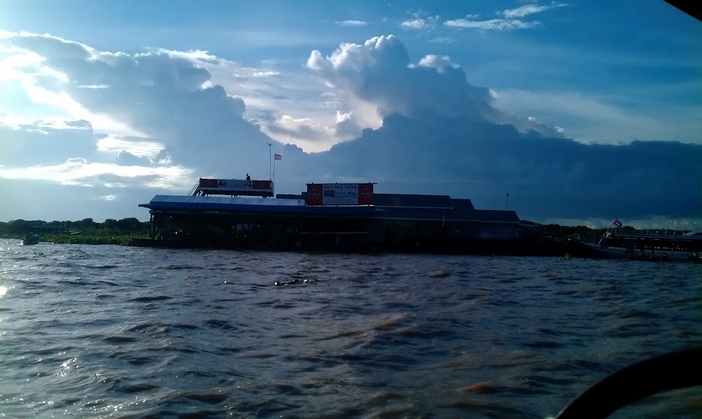 One afternoon at Chong Kneas floating village in Tonle Sap Lake by mekongodyssey