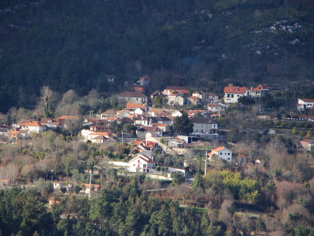 Aldeia, vista do Cruzeiro by mondrian