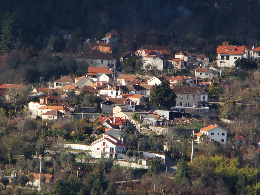 Aldeia, vista do Cruzeiro by mondrian