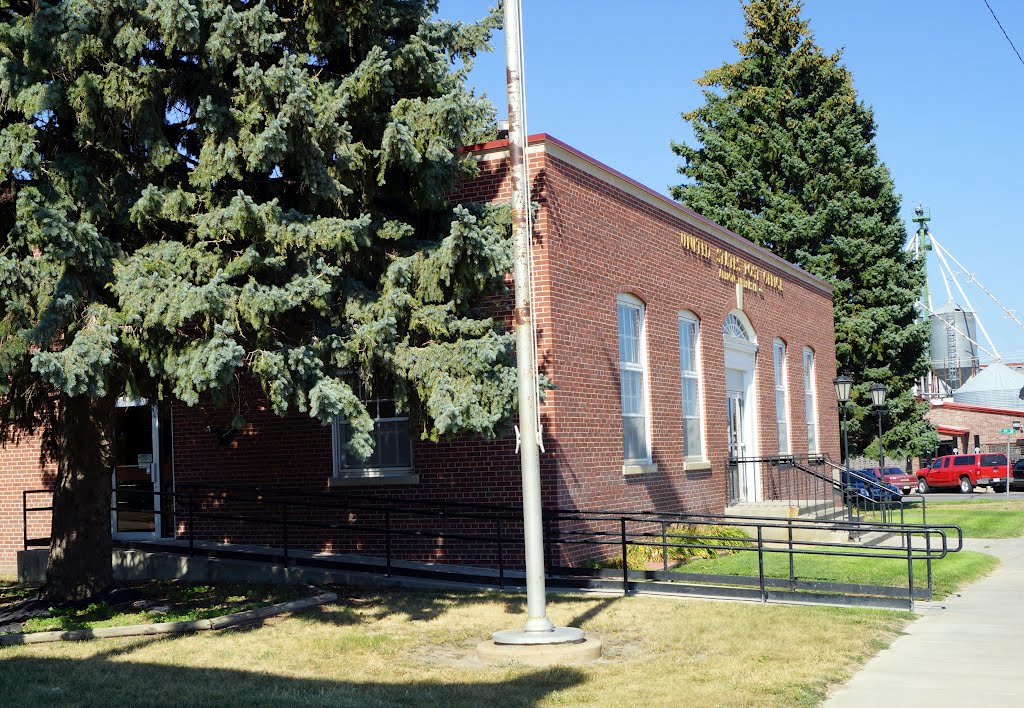 Albion, NE: Post Office by pylodet