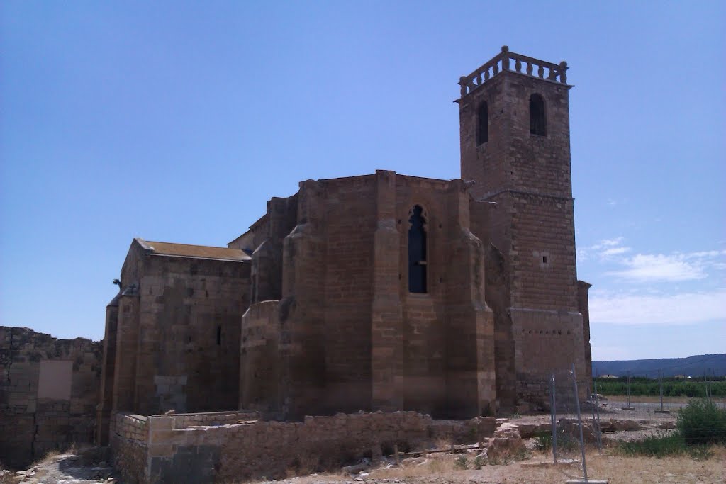 Ábside del Monasterio de Avinganya by conradopueyo