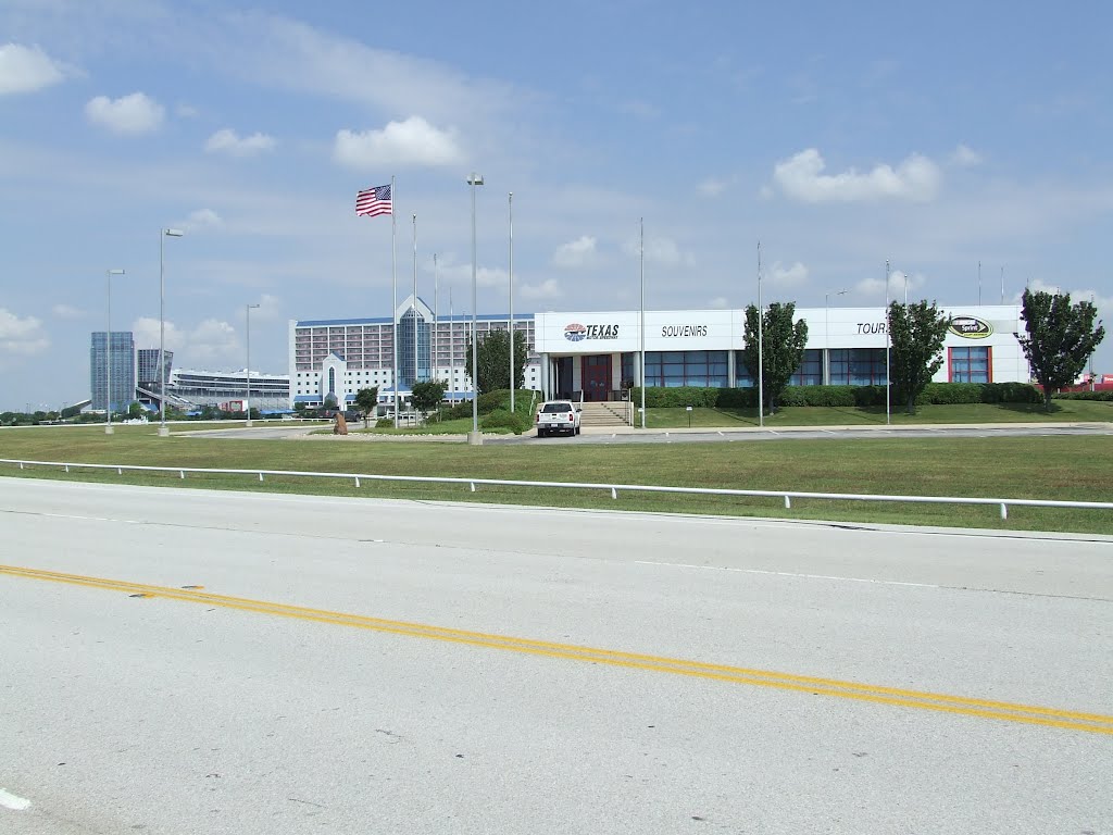 Texas Motor Speedway - 2012/13/05 by Przemek Kanadys