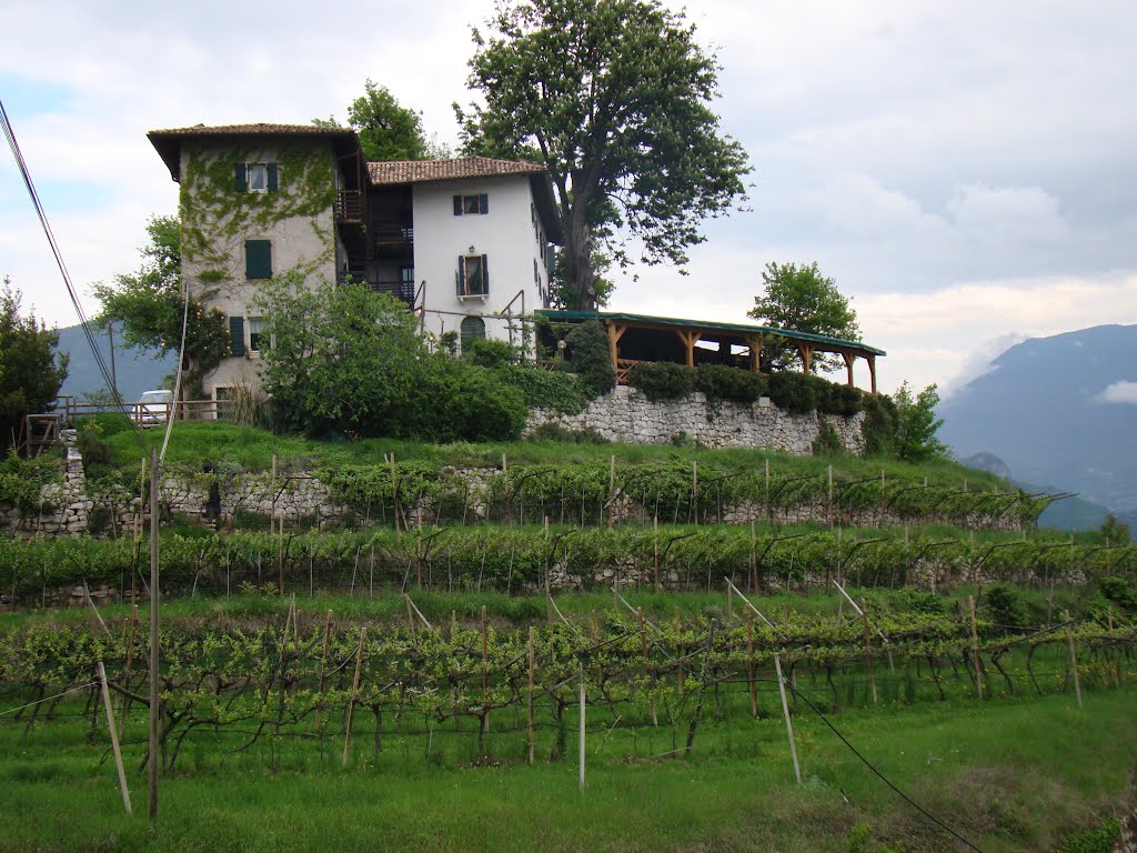 Restaurante e Hotel em Sasso - Nogaredo - Itália by Prof. Valdesio Benevenutti