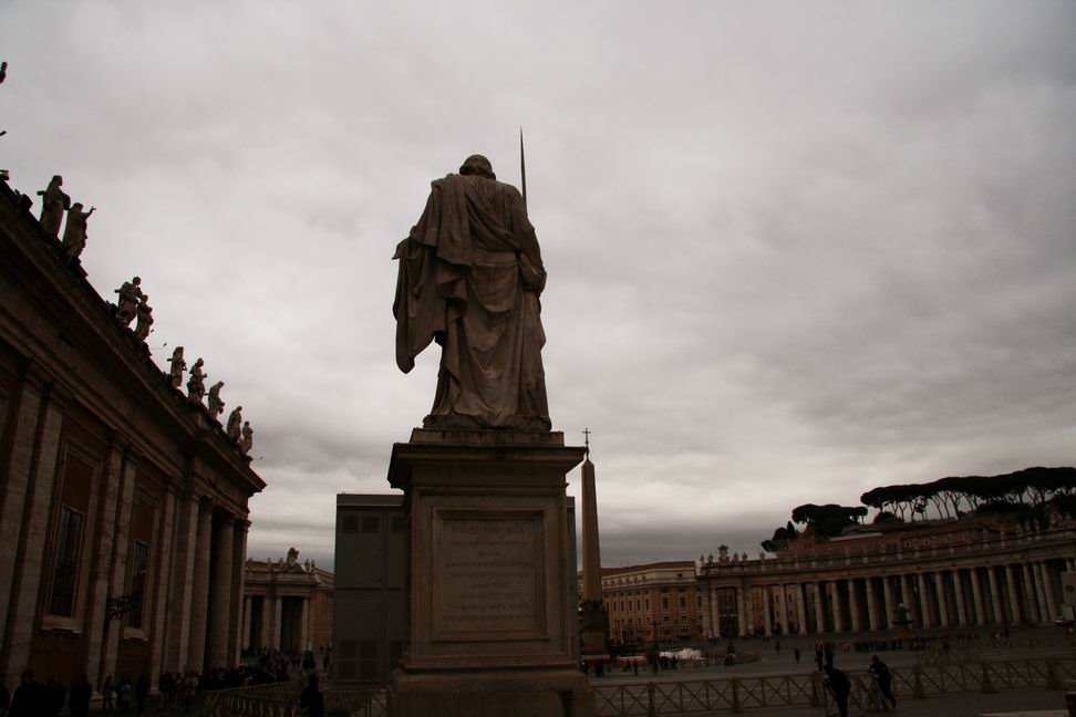 Vaticano (Vatican City), Piazza San Pietro by Robert Radesic