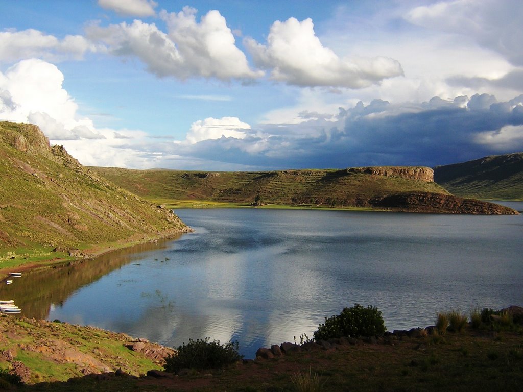 Sillustani - lago Umayo by maresa maremagna