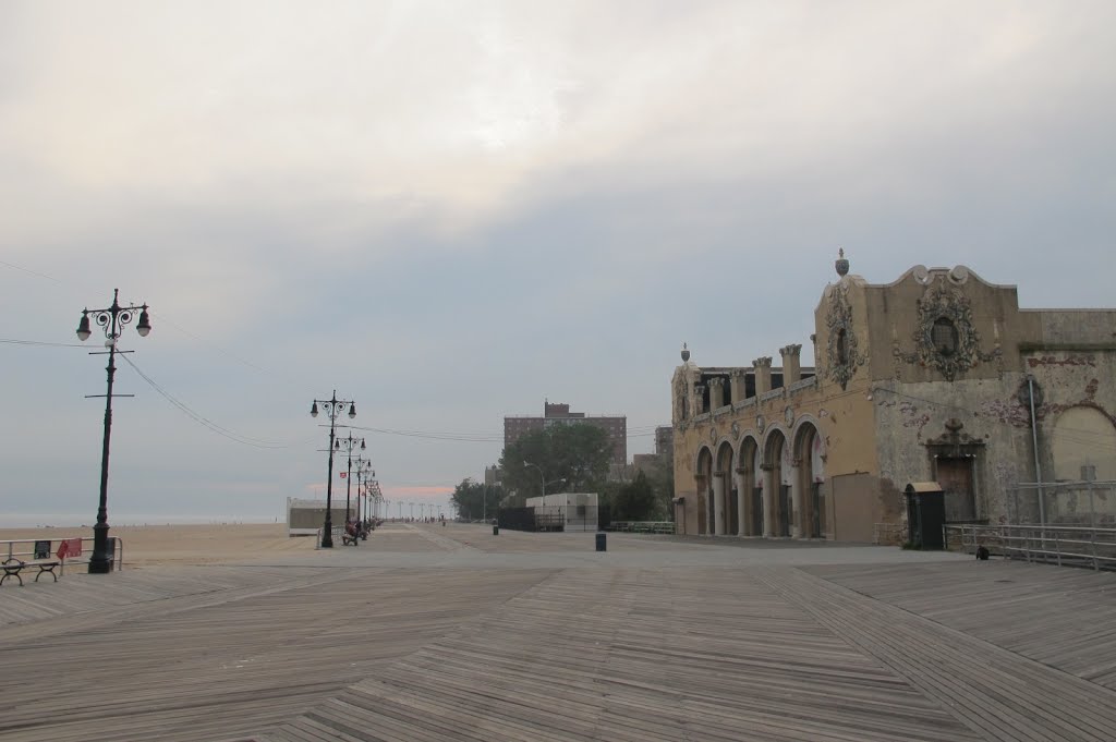 Coney Island NY by Mooyui