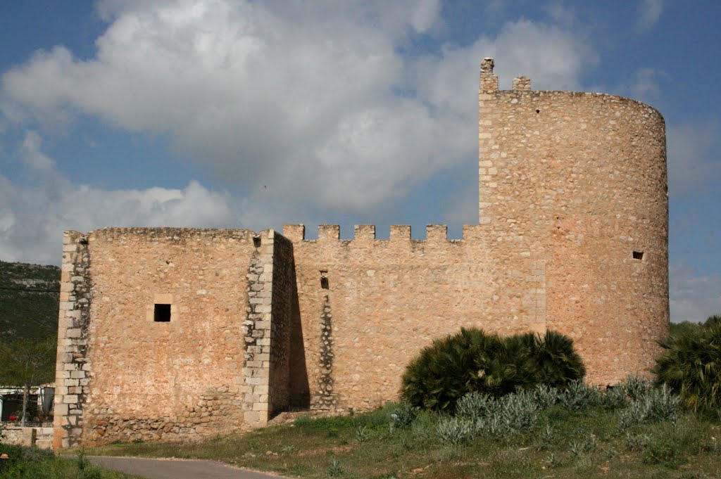 Església de Santa Maria del Castell d'Albalat by marathoniano