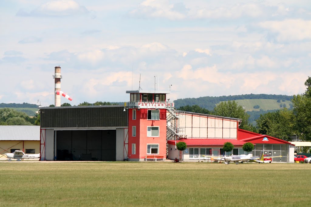 Letisko Partizánske/Partizánske airport by Fezoy114