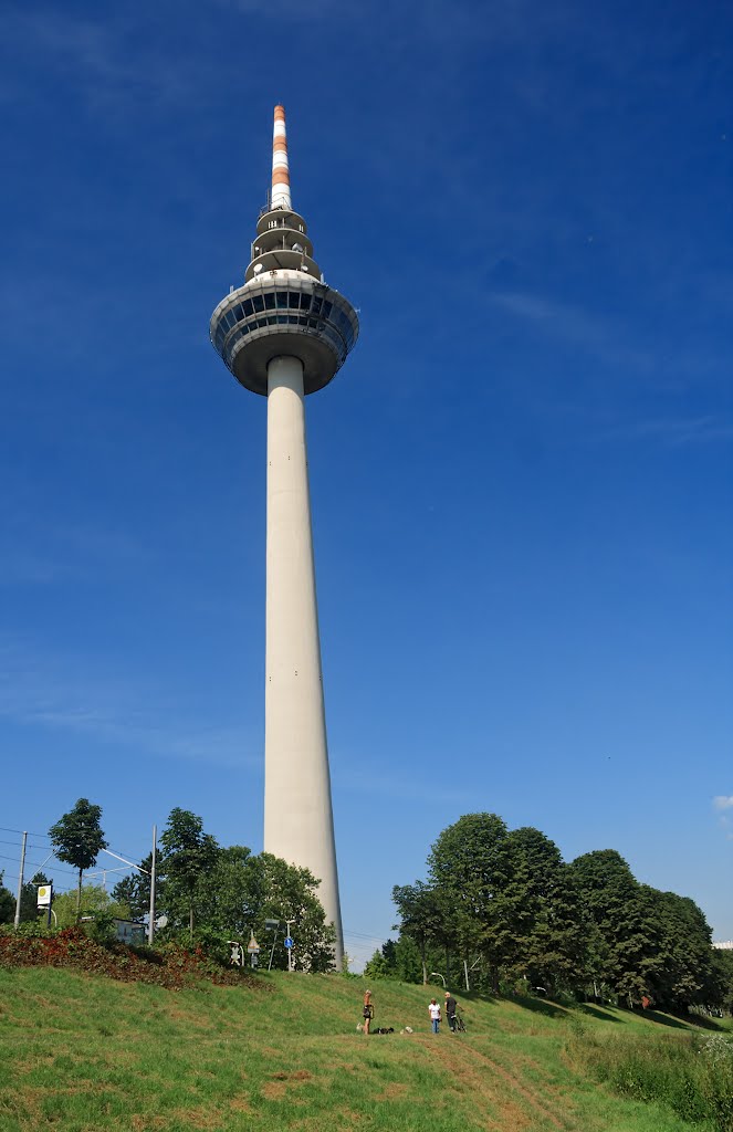 TV Tower by Grzegorz Przech