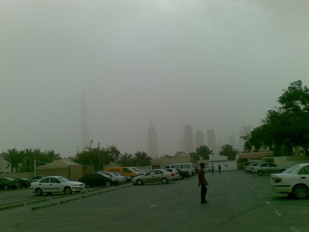 Gusty Winds Hit Dubai on 1st February 2008 by Richard Liloc