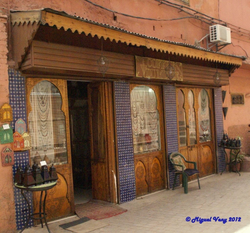 «Tienda» c/ Route Sidi Abdelaziz - La Medina - Marrakech - Marruecos by Miguel Veny