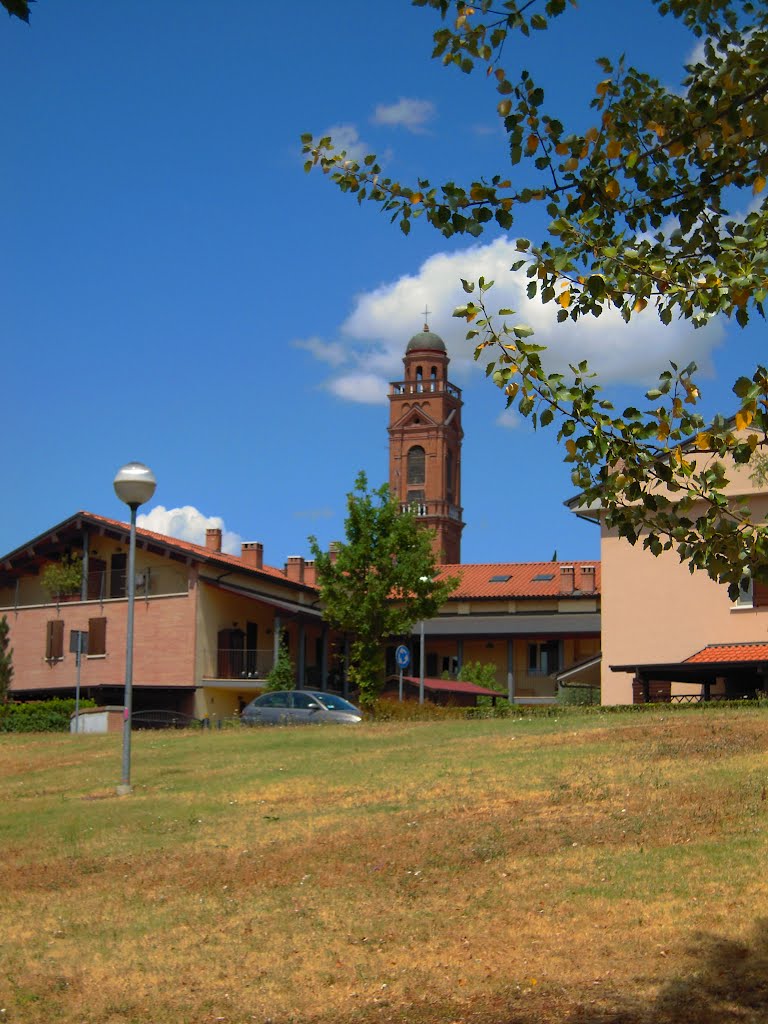 Faenza - Il campanile della Chiesa dei Cappuccini dal Parco di Via Gramsci (16/07/2012) by esse est reminisci (SAVE PANORAMIO)