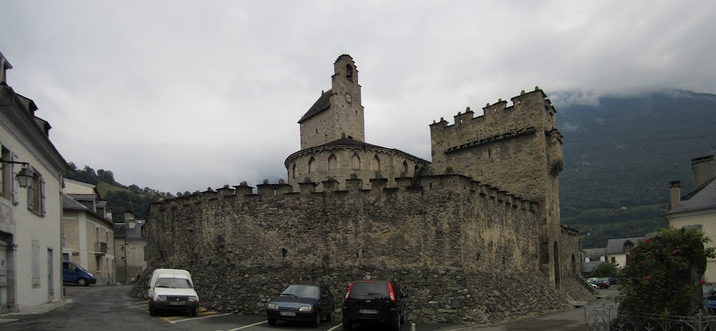 Iglesia Fortificada by Tiopelos