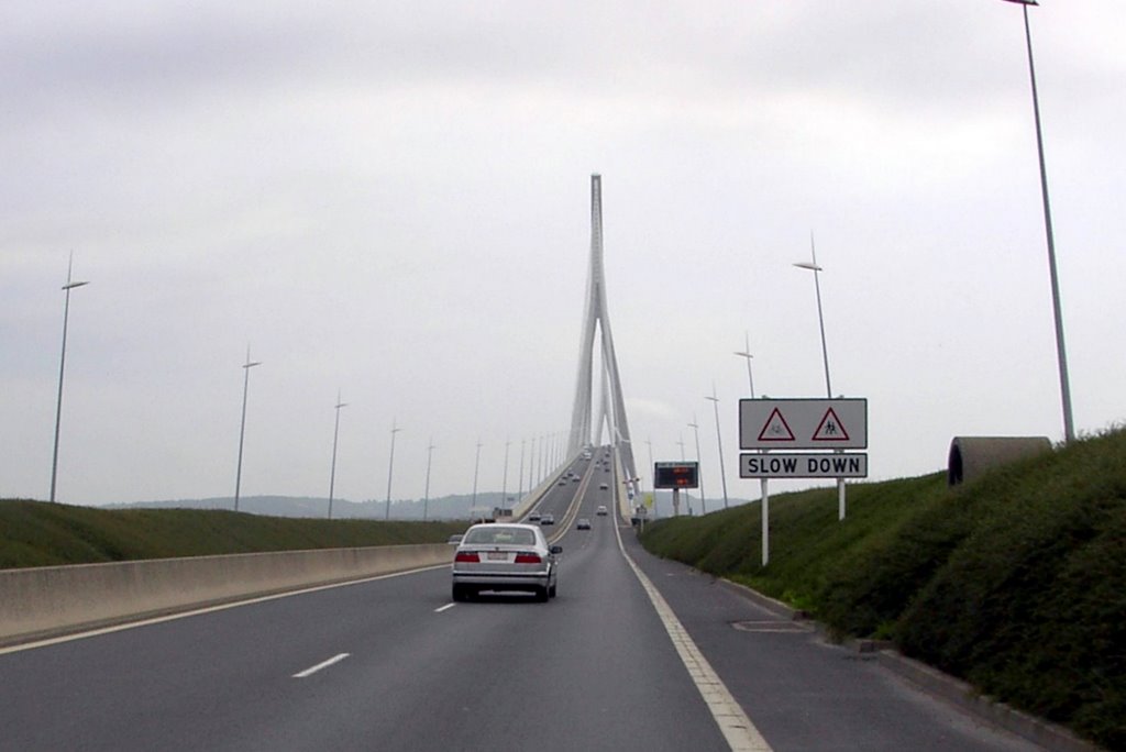 Le Pont de Normandie by John Dhiin