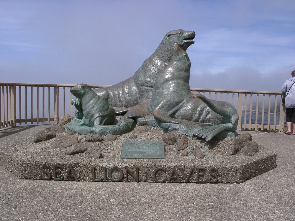 Statue, Sea Lions by johscher