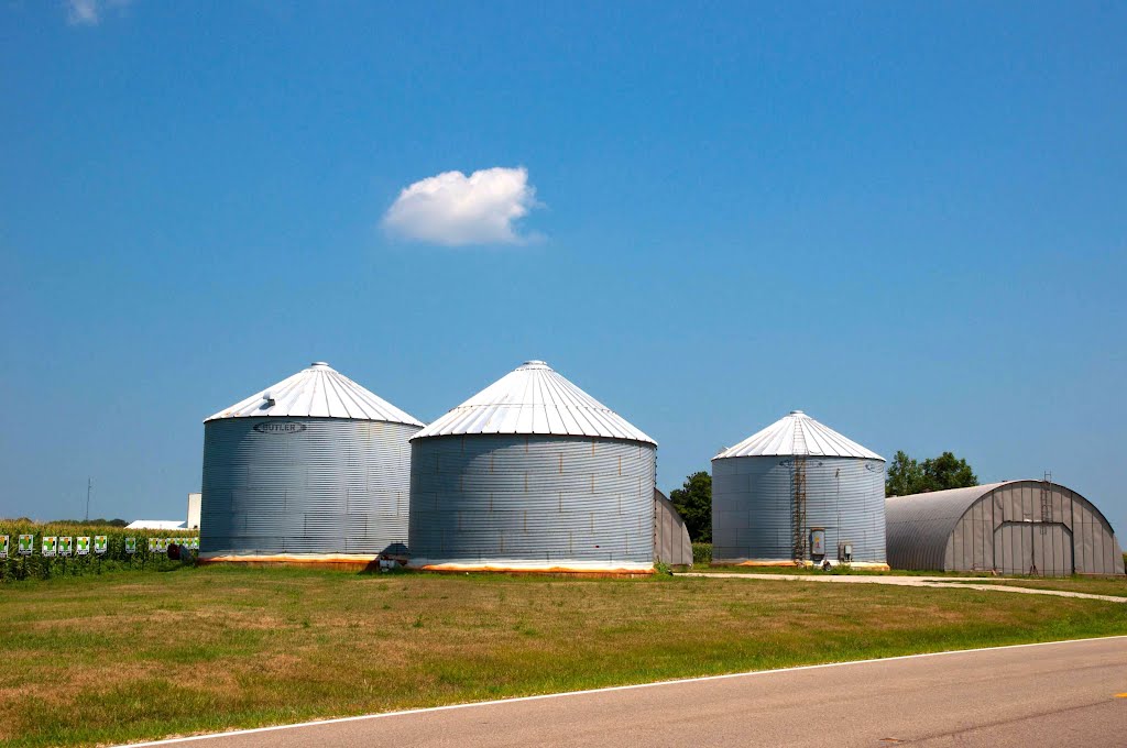 Grain Storage Tanks by D200DX