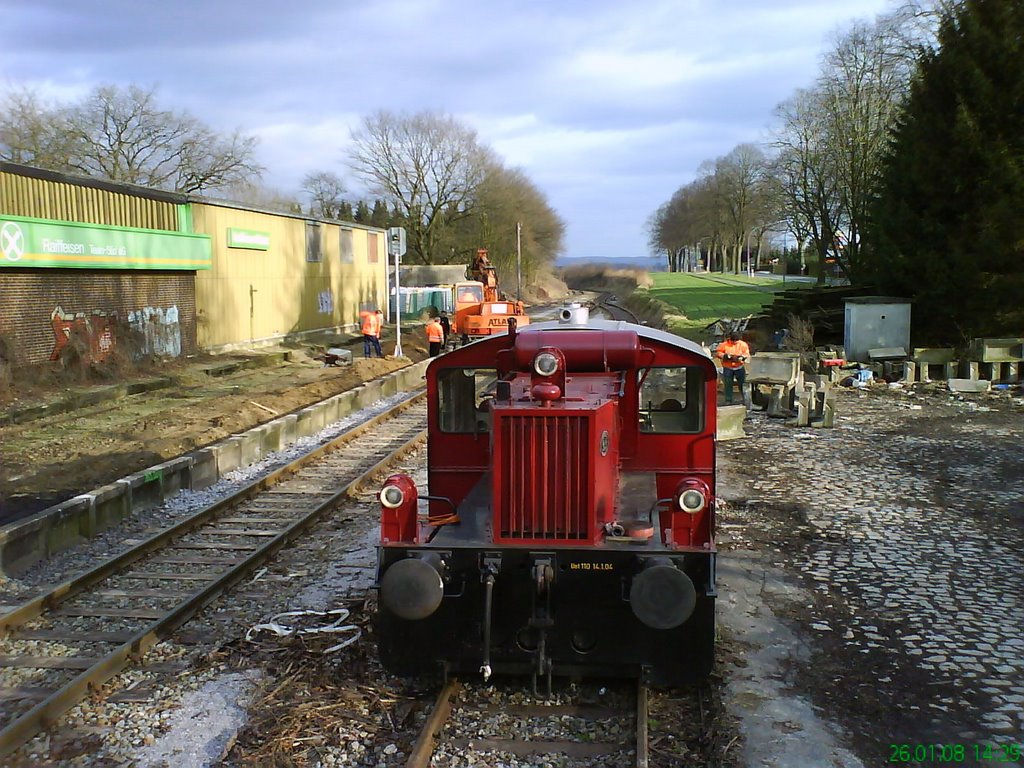 Bahnsteigbau der ET in Bad Iburg mit Köf2 by ENeuh