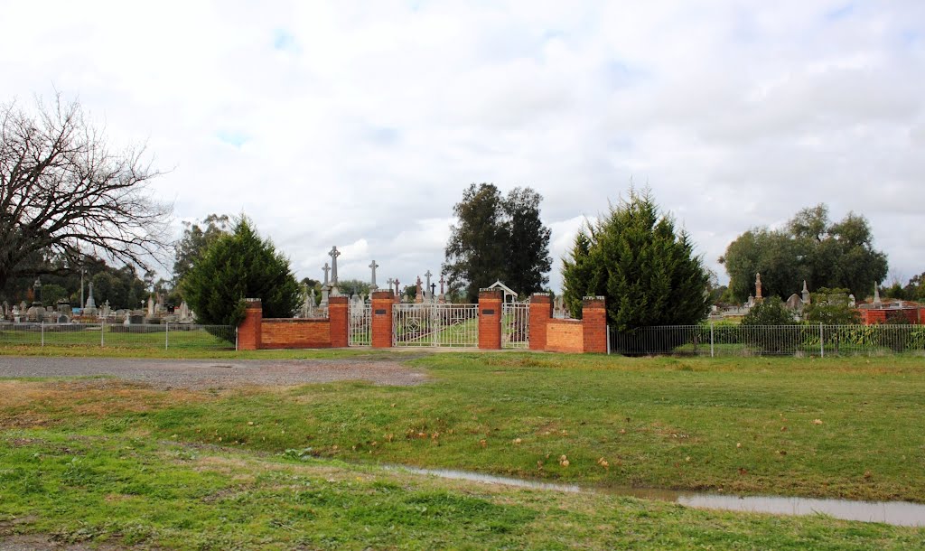 Nagambie Cemetery by Whroo70