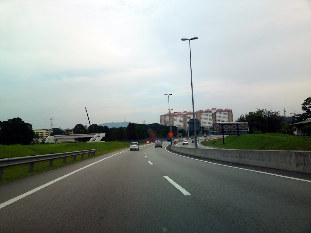 Kuala Lumpur - Putrajaya Hway by ODEZEDO8484