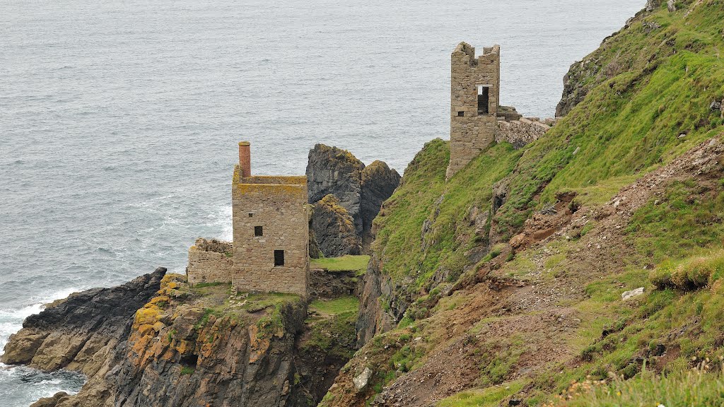 Crown mine, Cornwall by Margaritha