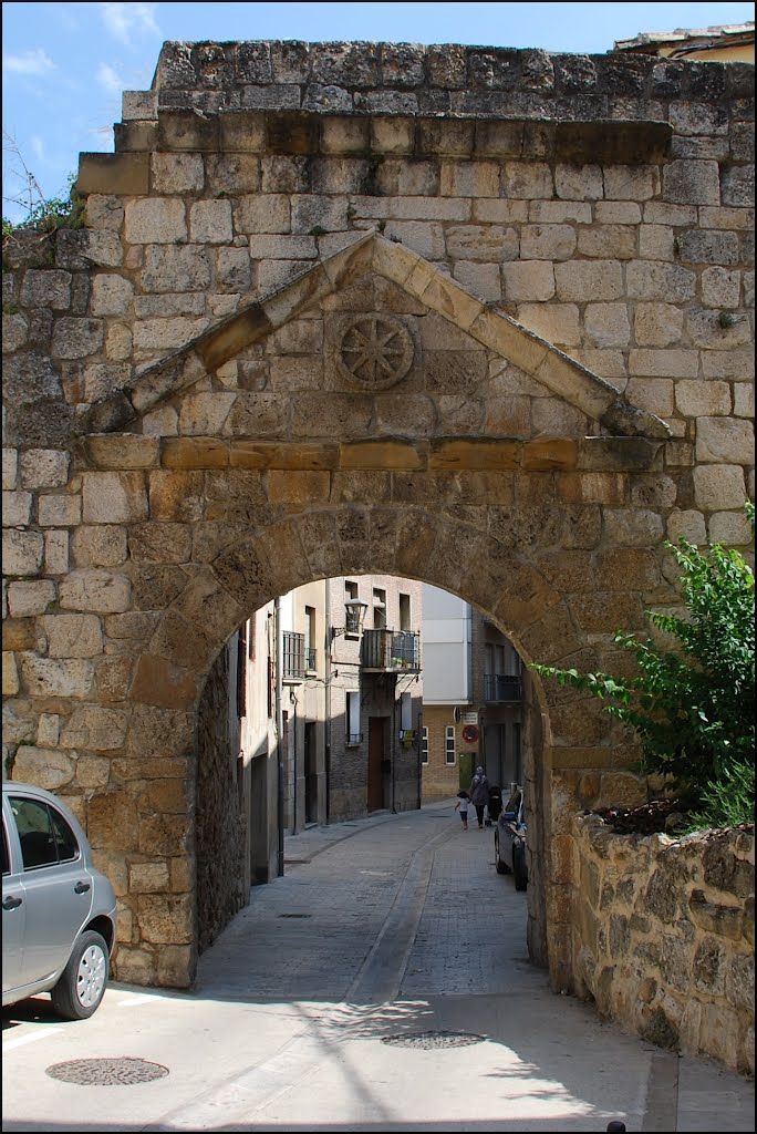 Portal de Castilla (Estella, 4-7-2012) by Juanje 2712