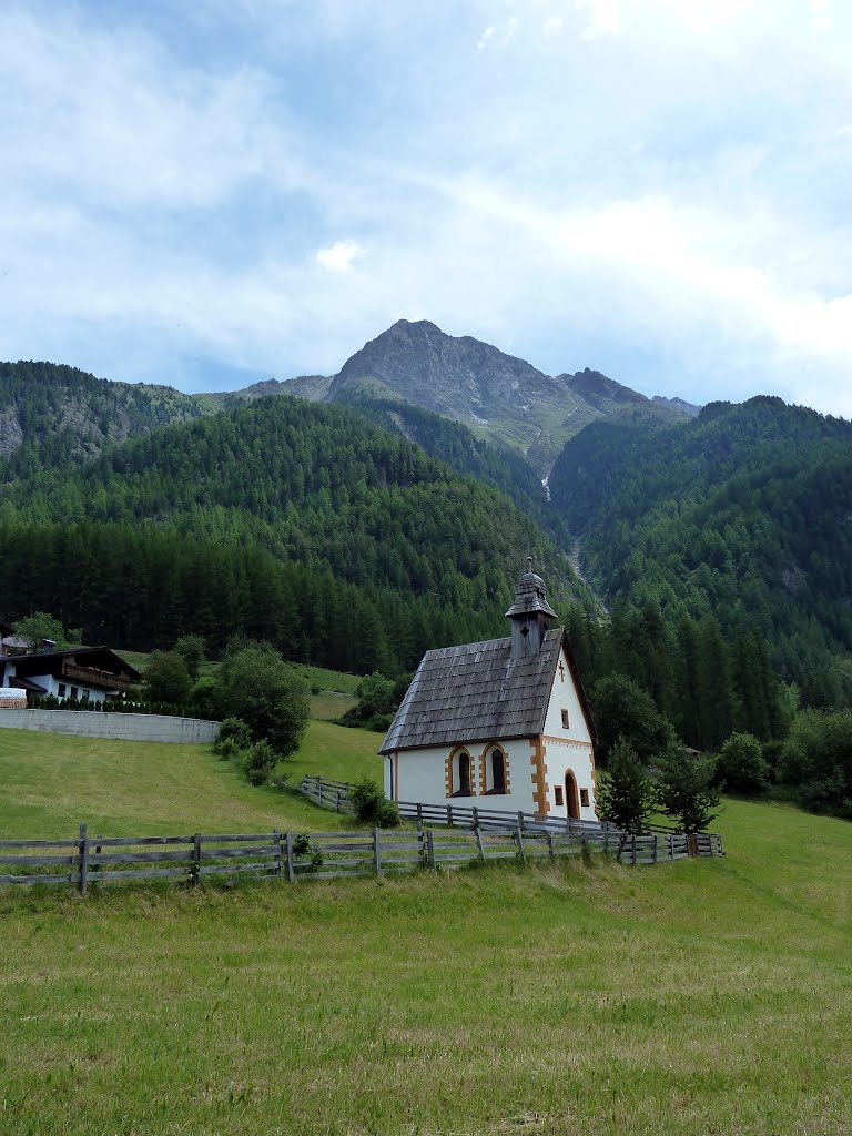 Kirchlein auf Burgstein by Carmen-Ilona