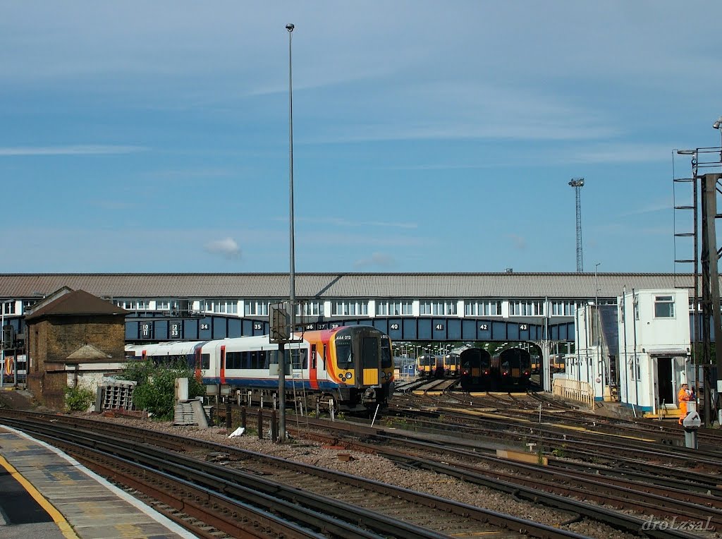 South West Trains 444 012 by droLzsaL