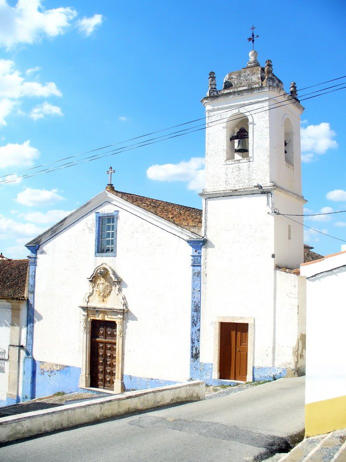 Iglesia en Alandroal by Francisco Criado Alonso