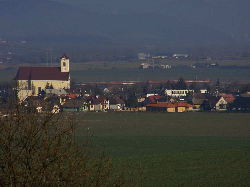 Košeca a rýchlik z Košíc by Miro Toman