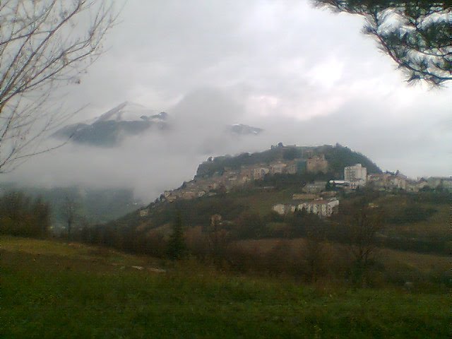 Civitella del tronto- aspettando l'inverno by dino pettinaro