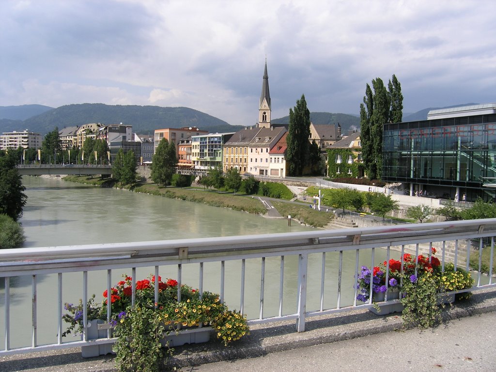 Villach an den Drau by wkphoto