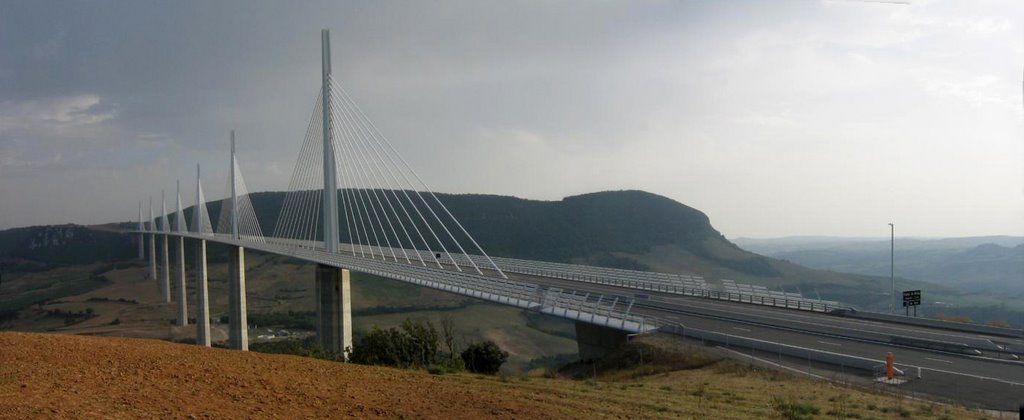 12100 Millau, France by jeremy.pra