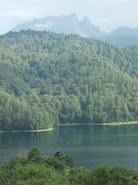 Goygol-Maralgol Rd, Azerbaijan by Эльдар Лозгачёв