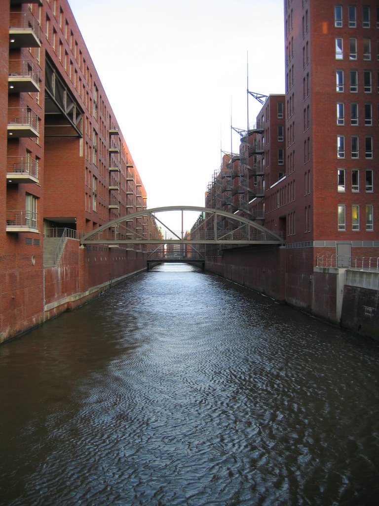 Speicherstadt, 20457 Hamburg, Germany by tomchanglobal