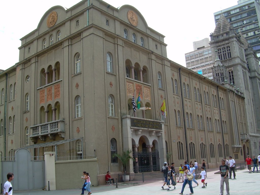 Colégio São Bento, Centro de São Paulo. Brasil by Orlando Santos