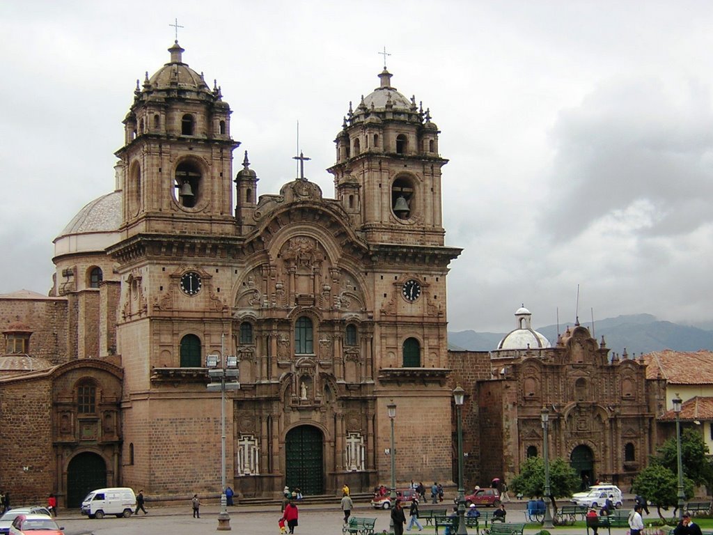 Cusco - la Compania de Jesus - esterno by maresa maremagna