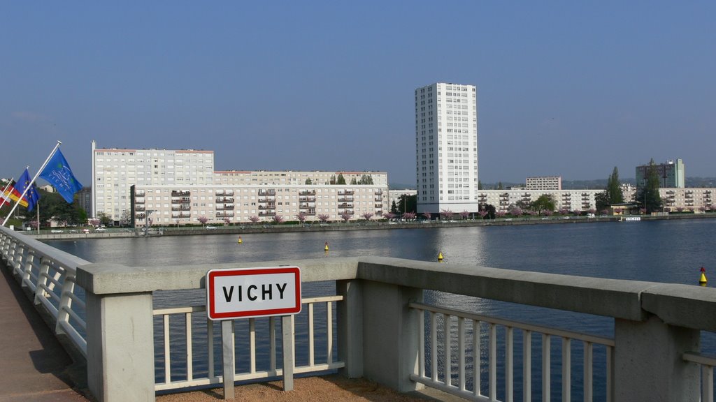 Vichy (Allier) by Naru Kenji