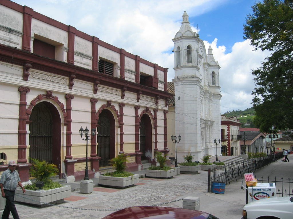 Iglesia. Santa Rosa de Copán by torresla23