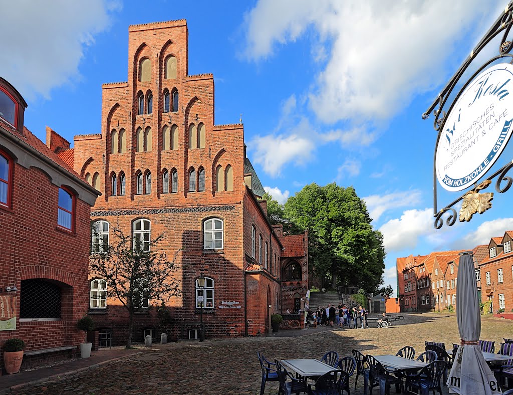 The forecourt of Mölln's Olympus by Pixfix