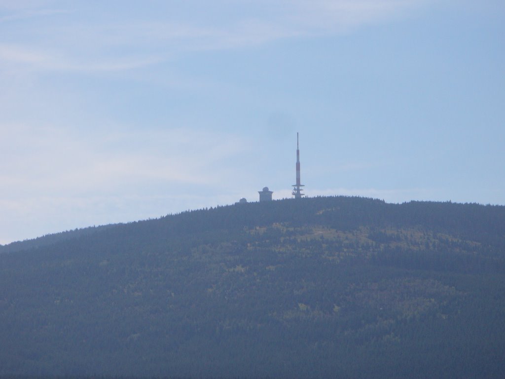 Brocken vom Eckerstausee gesehen by TimoGer