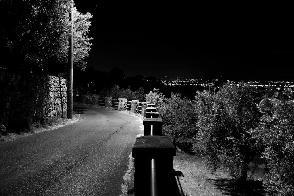 Notturno b&W:strada per Filettole by Mario Gestri