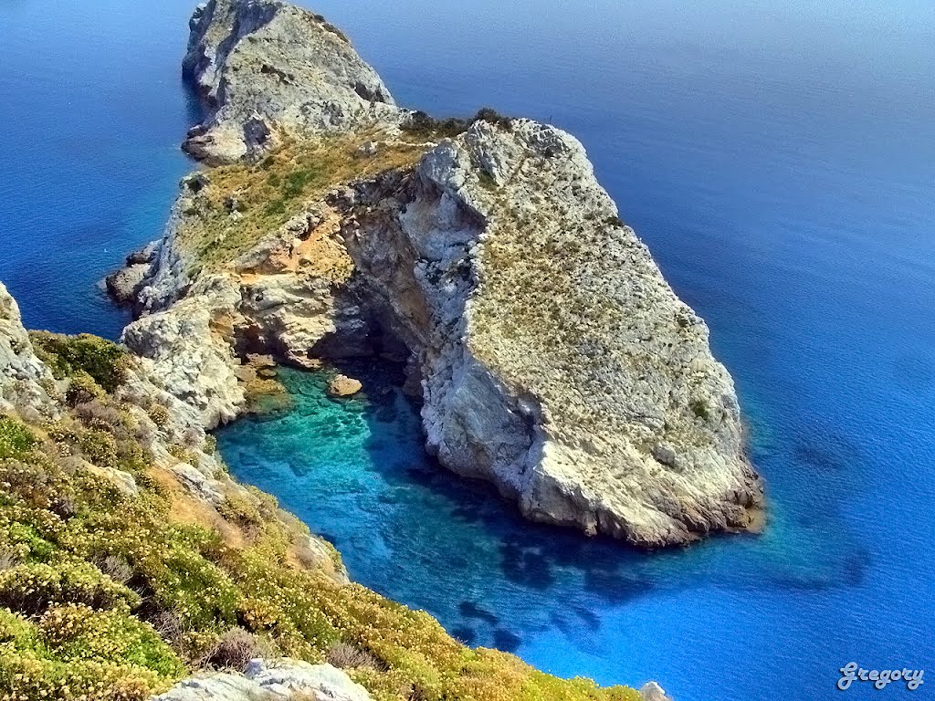 ΘΕΑ ΑΠΟ ΤΟ ΚΑΣΤΡΟ ΤΗΣ ΣΚΙΑΘΟΥ - VIEW FROM THE CASTLE OF SKIATHOS by GRIGORIS