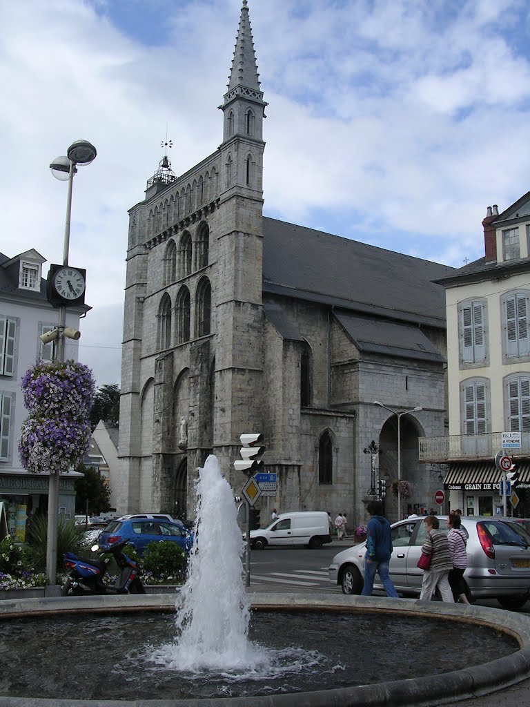 BAGNÉRES-DE-BIGORRE (FRANCIA) IGLESIA DE SAN VICENTE DEL SIGLO XIV by JOSE LUIS OROÑEZ