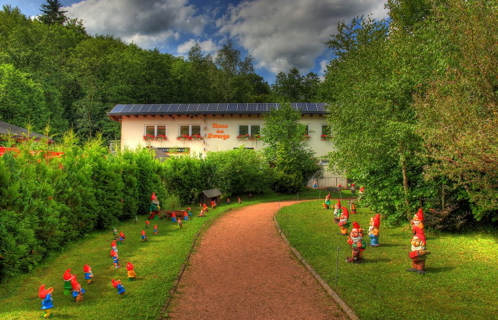 -Trusetal- Zwergenpark / Haus des Zwerges by Markus Freitag