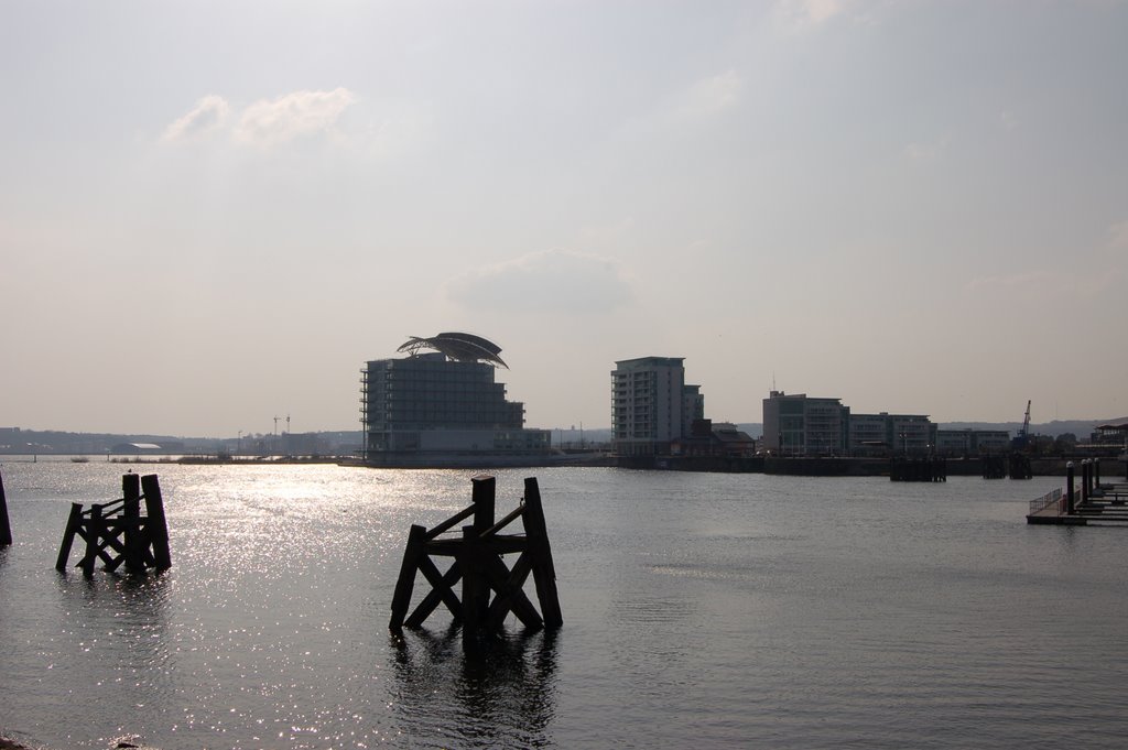 Cardiff Bay, facing S:T Davids Hotel and spa by hylsalaan