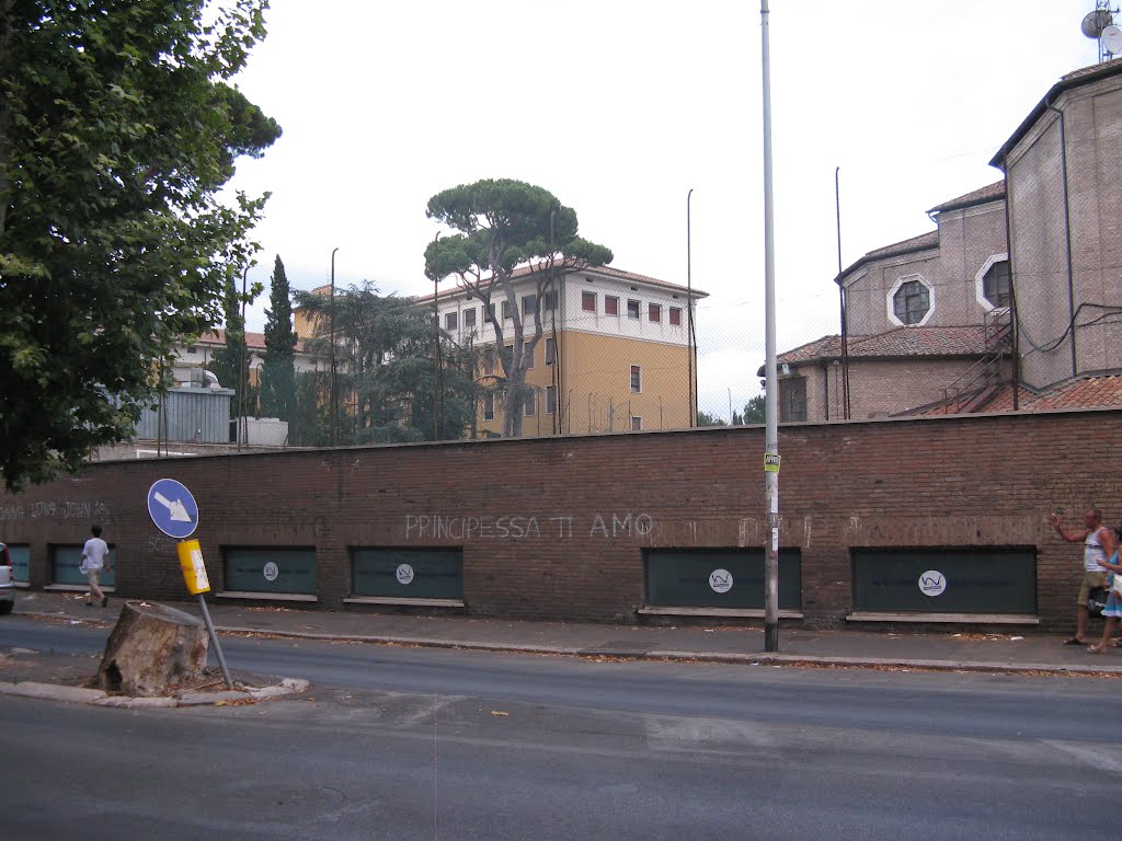 Roma Parioli, viale Romania, 22/07/2012 by Nicola Cangioli