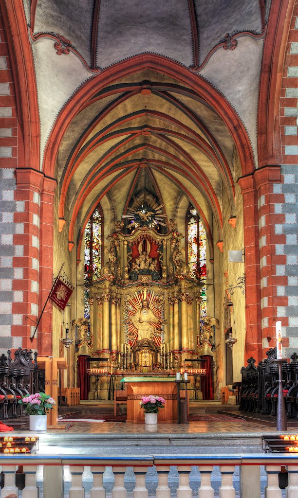 Altarraum Klosterkirche Arnstein by kurt Oblak